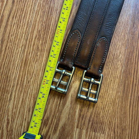 Leather show girth brown leather 55” - Picture 2 of 3